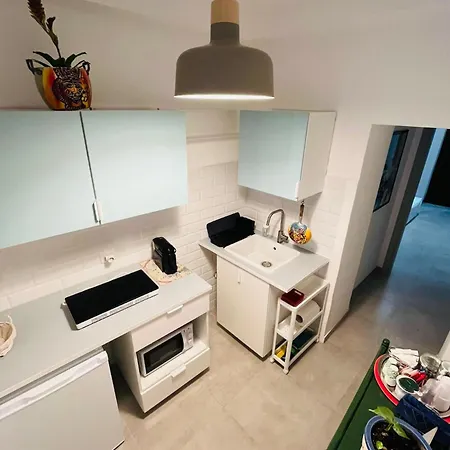 Casa Tina - One Bed With Kitchen, Private Bathroom & Free Wi-fii Appartamento