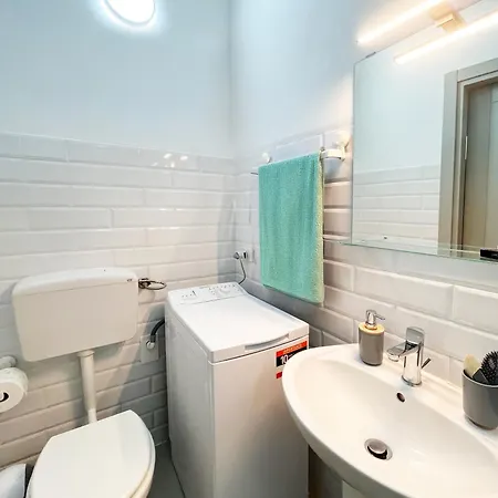 Appartamento Casa Tina - One Bed With Kitchen, Private Bathroom & Free Wi-fii *